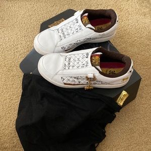 Gwen Stefani’s L.A.M.B. by Royal Elastic BABY slip-on sneakers, white, size 9